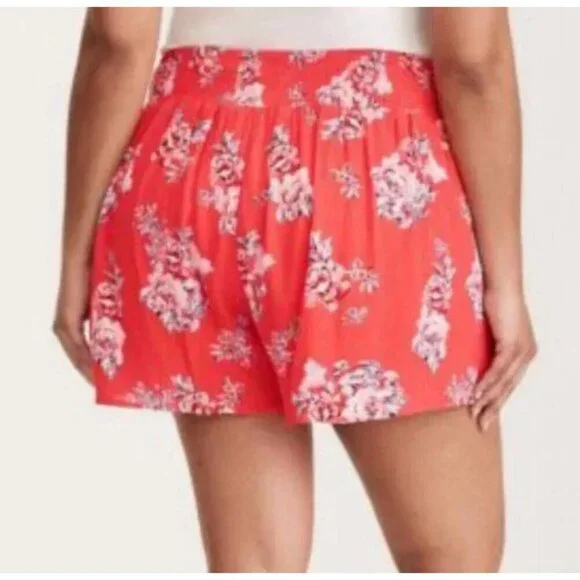 Torrid Size 2 Pull On Coral Floral Shorts - Picture 2 of 8